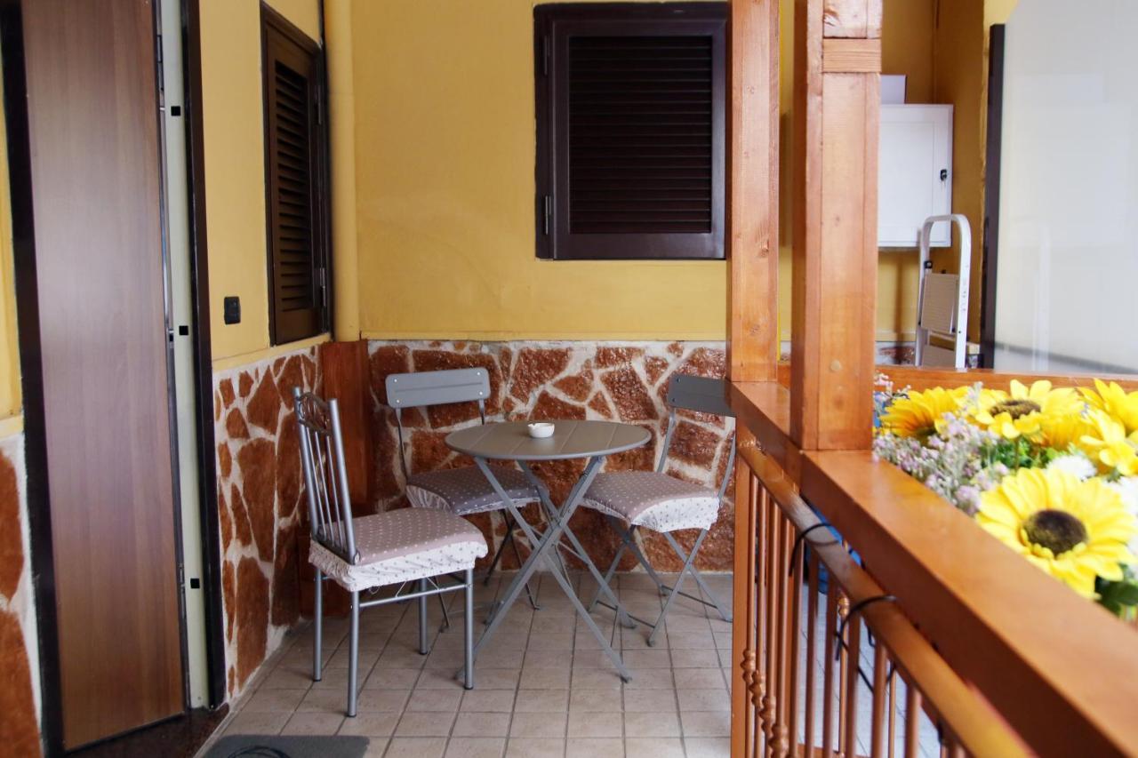 Casa Alma Apartment Наполи Екстериор снимка